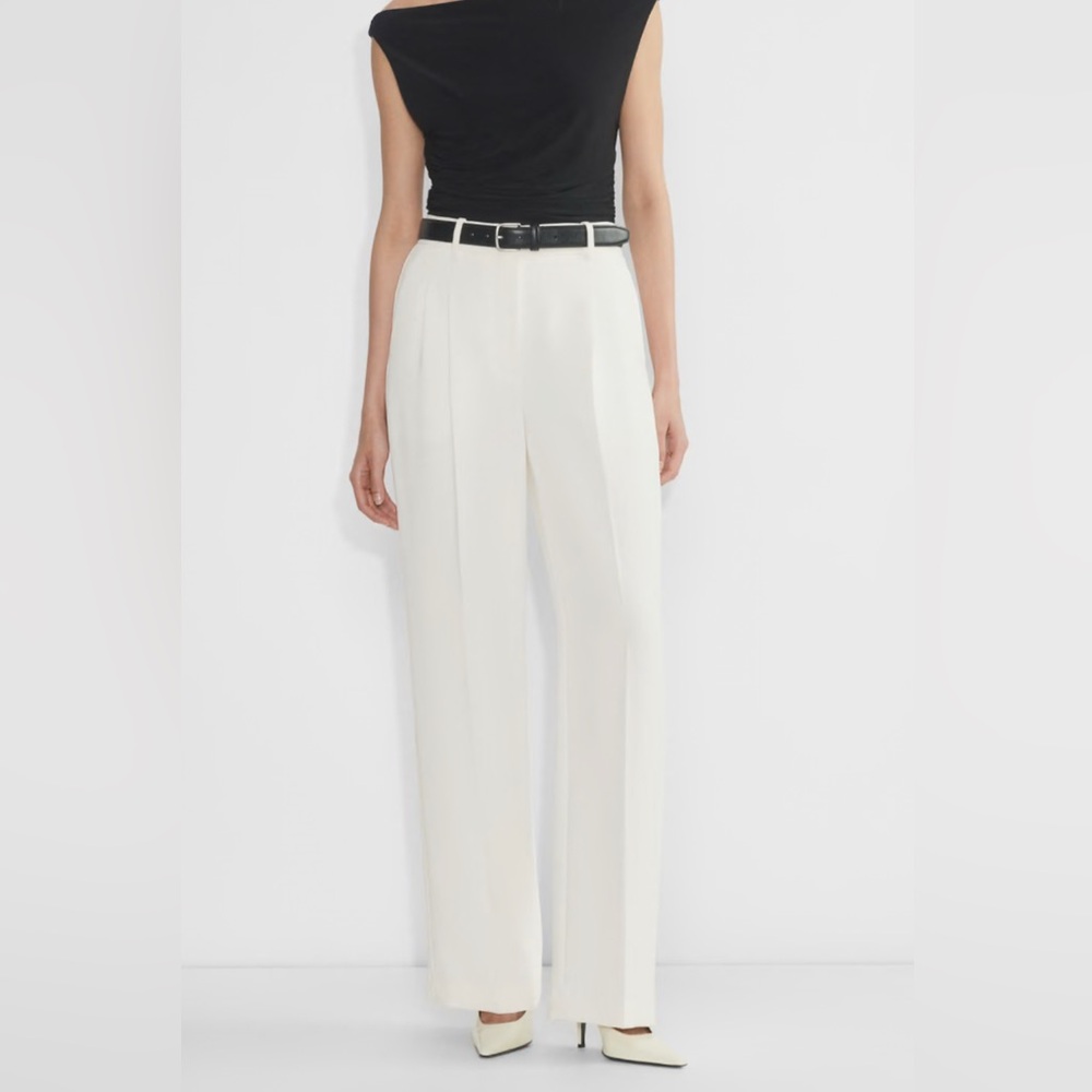 Aritzia Effortless pant in crepette